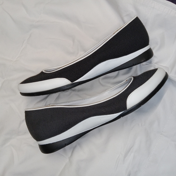 Chaps Black & White Charleen Slip On Flats size 9B - Picture 5 of 8
